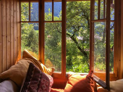 Nouveau à Rougemont - Gstaad Appartement dans Chalet 1830 in Rougemont, Schweiz