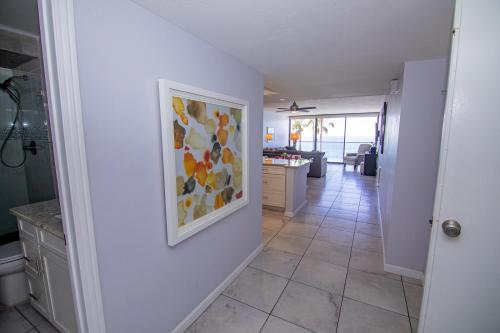 One-Bedroom Apartment with Ocean View image 4