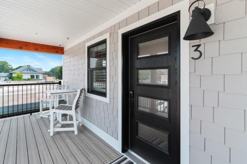 The Brick and Mortar Collection - Upscale Group Getaway - Walk-Out Balcony in Each Loft - Downtown in Lake Geneva, USA