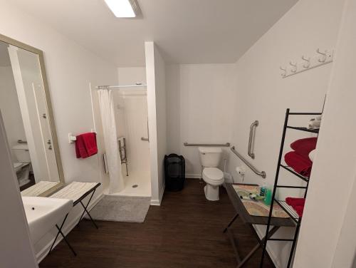 Apple Inn and Suites Cooperstown Area - image 6