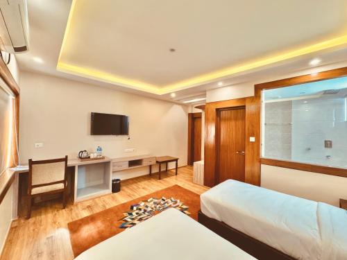 room detail thumbnail 0