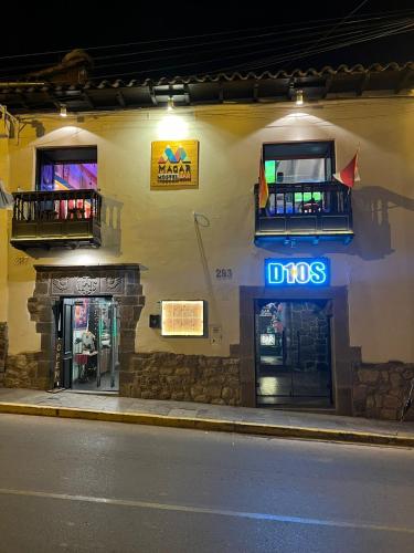 Pub/Lounge, Magar Hostel Bar in Cusco