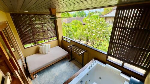 شرفة/ تراس, منتجع ديفا بيتش ساموي (Deva Beach Resort Samui) in Choengmon