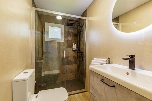 Tilman's House - Deluxe Retreat with Stunning View 3