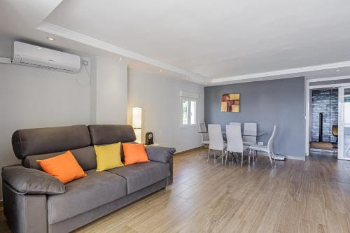 Tilman's House - Deluxe Retreat with Stunning View 4