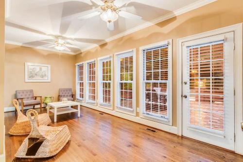 Dream 5BR ATL home with Upscale