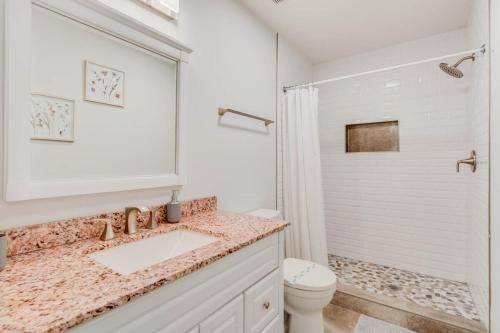 The Poolside 4BR Stylish Luxury Sanctuary