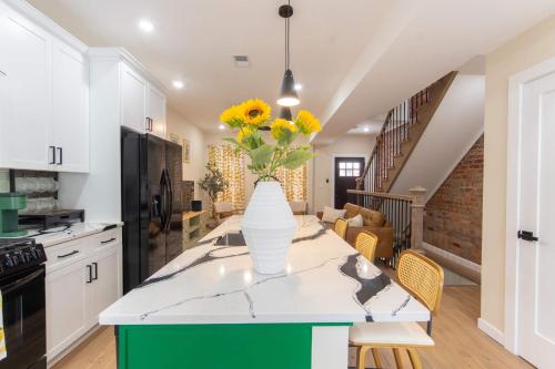 Sojourns Coveted Cultural Family Home Destination Sleeps 6 in Newark, USA