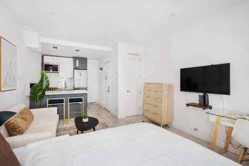 1597-4 Brand new Prime UES W D walk to C park - image 14