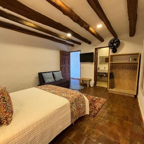 599890260 Santa Sofia Casa Boutique
