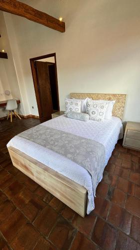 599894707 Santa Sofia Casa Boutique