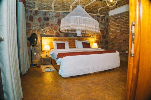 2 bedrooms, 6 beds