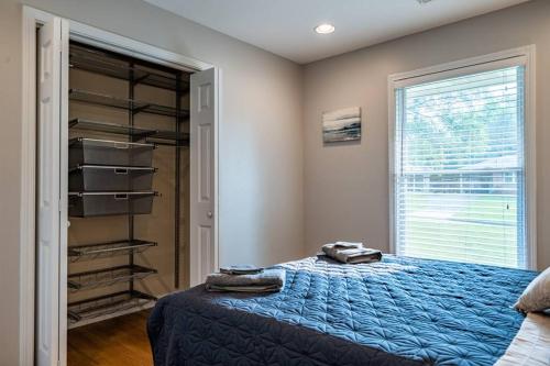 Gorgeous Home,Walk to The Brave,15min to downtown in Smyrna, USA