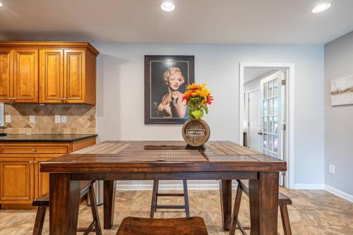 Gorgeous Home,Walk to The Brave,15min to downtown in Смірна (Джорджія)