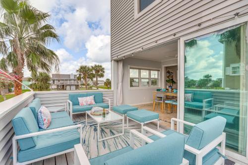 Luxury Galveston Home Walk to Pirates Beach! - main image