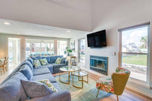 Luxury Galveston Home Walk to Pirates Beach! - image 11