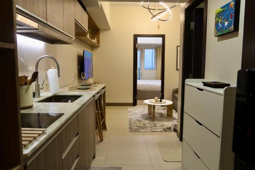 Park Mckinley West 1BR, Manila