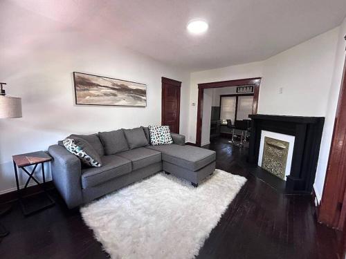 2Bed Apt Near University Hospital in East Cleveland, USA