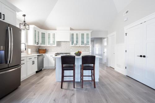 Brand New Williams Bay Stunner - High End Finishes - Dogs Ok in Lake Geneva, USA
