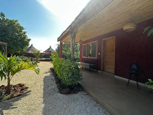 Dārzs, Mariama Lodge in Mbodiene