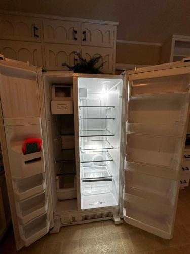 The Monterey Maison-20min N of Downtown 6BR - image 5