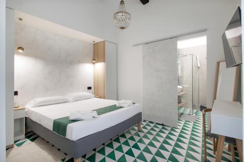 A Signurina Piscicelli near Lungomare Caracciolo