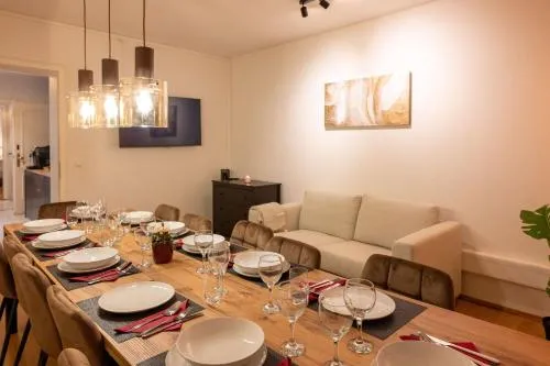 Munich Large Apartment 110 qm, 3 Bedrooms and very Central 1-12 Guests in München, Deutschland