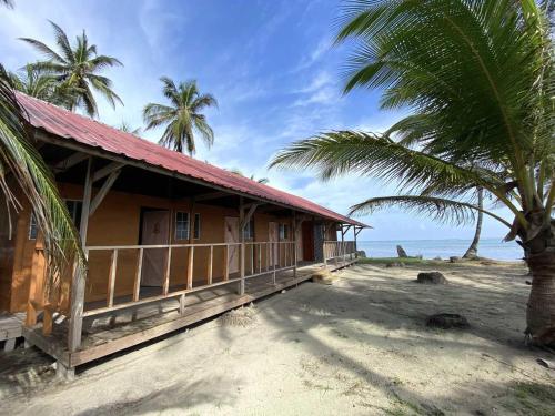 Isla Yansailadub San blas habitacion privada – khách sạn tại El Porvenir