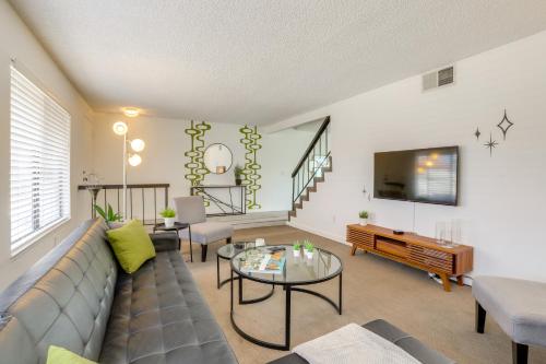 Desert Getaway with Pool Walk to Tahquitz Creek Golf - image 12