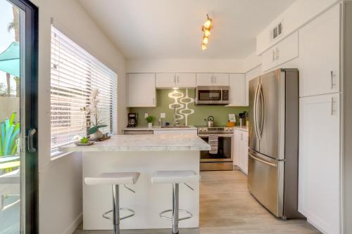 Desert Getaway with Pool Walk to Tahquitz Creek Golf - image 11