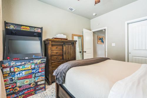 Canyon Lake Home with Private Pool, Hot Tub & Sauna! home in Canyon Lake, USA