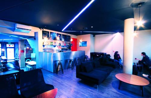PILOT Design Hostel & Bar – Porto, KY