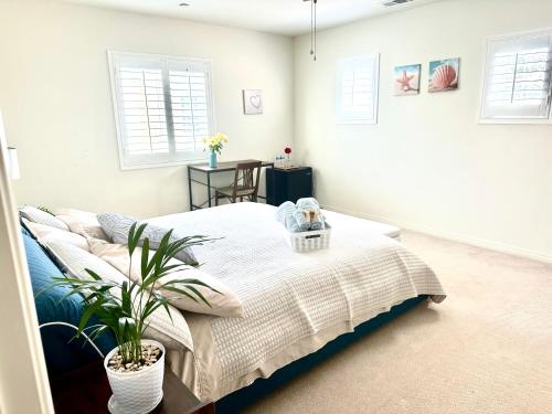 Beautiful rooms near golf course & park - private bathroom in Eastvale, USA