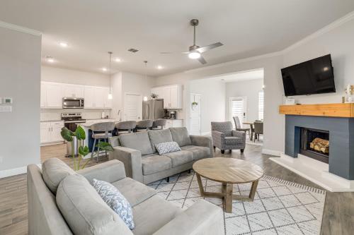 Dallas Home with Fire Pit Near Mountain Creek Lake! in Dallas, USA