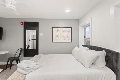 Plaza Studio Extended Stay Historic & Cozy for 2 in Kansas City, USA