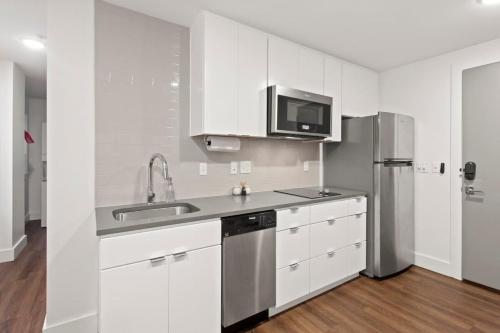 Plaza Studio Extended Stay Historic & Cozy for 2 in Kansas City, USA