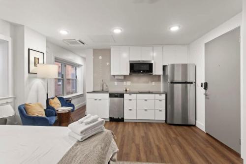 Plaza Studio Extended Stay Historic & Cozy for 2 in Kansas City, USA
