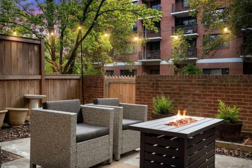 Luxurious Townhome in Arlington Kid-Friendly in Arlington, USA