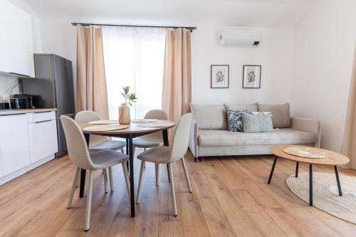 Зручності, LUBAVA apartment z garażem podziemnym i klimatyzacją, Netflix, TV55', winda (LUBAVA apartment z garazem podziemnym i klimatyzacja, Netflix, TV55', winda) in Lubawa