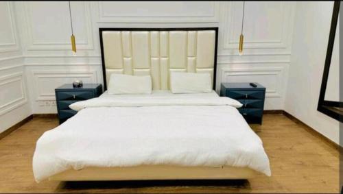 Penta Square Retreat Premier Apartments in DHA Phase 5 Lahore by LMY - image 2