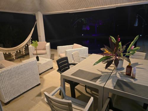 Hermosa casa en condominio campestre el penon in El Brasil