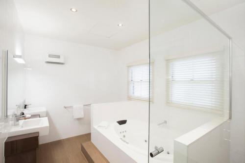 Provenance Accommodation in บีชเวิร์ธ