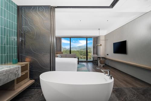 Deluxe Double Room with River View