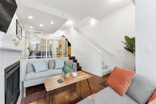 Exclusive Yaletown 2 Bedroom Apartment Urban Living at Its Best in Vancouver, Canada