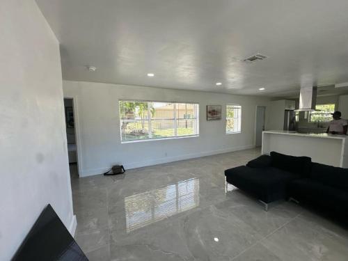 Hollywood VACATION HOME in Hollywood, USA