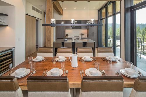 202 LakeLodge condo in Big Sky, USA
