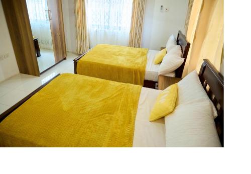3 Bed Luxury Home Ayi MensahAccra - image 4