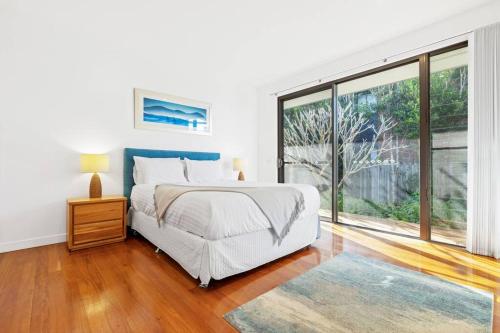 Three-Bedroom House image 4