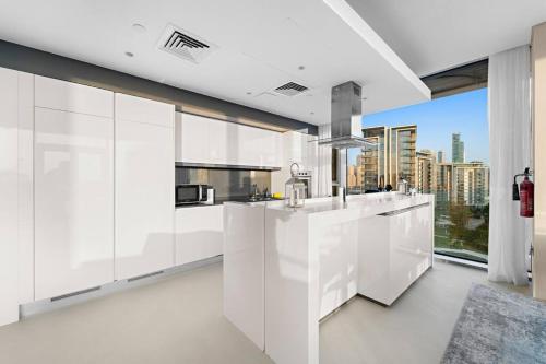 Bluewaters 4BR Panoramic Eye of Dubai Views Near JBR Beach, Dubai (foto 7)