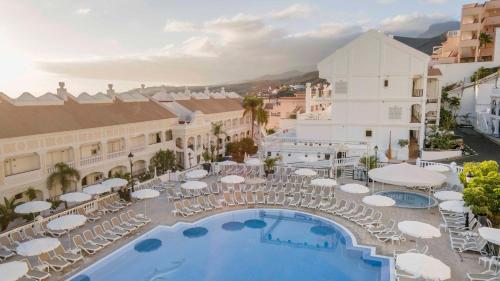 Hollywood Mirage - image 13